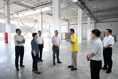 沈曉明調研裝配式建筑與工程機械產業，強調輕質建筑材料制造的創新引領作用